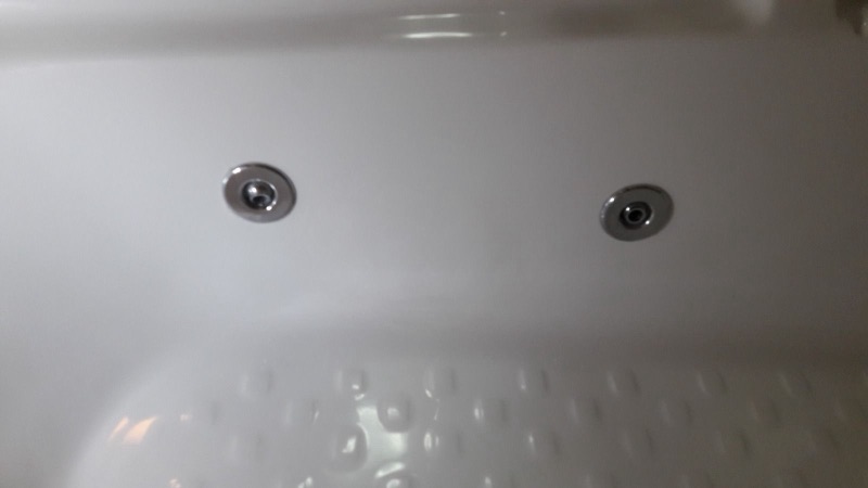 Banheira de hidromassagem reparada, sem marcas